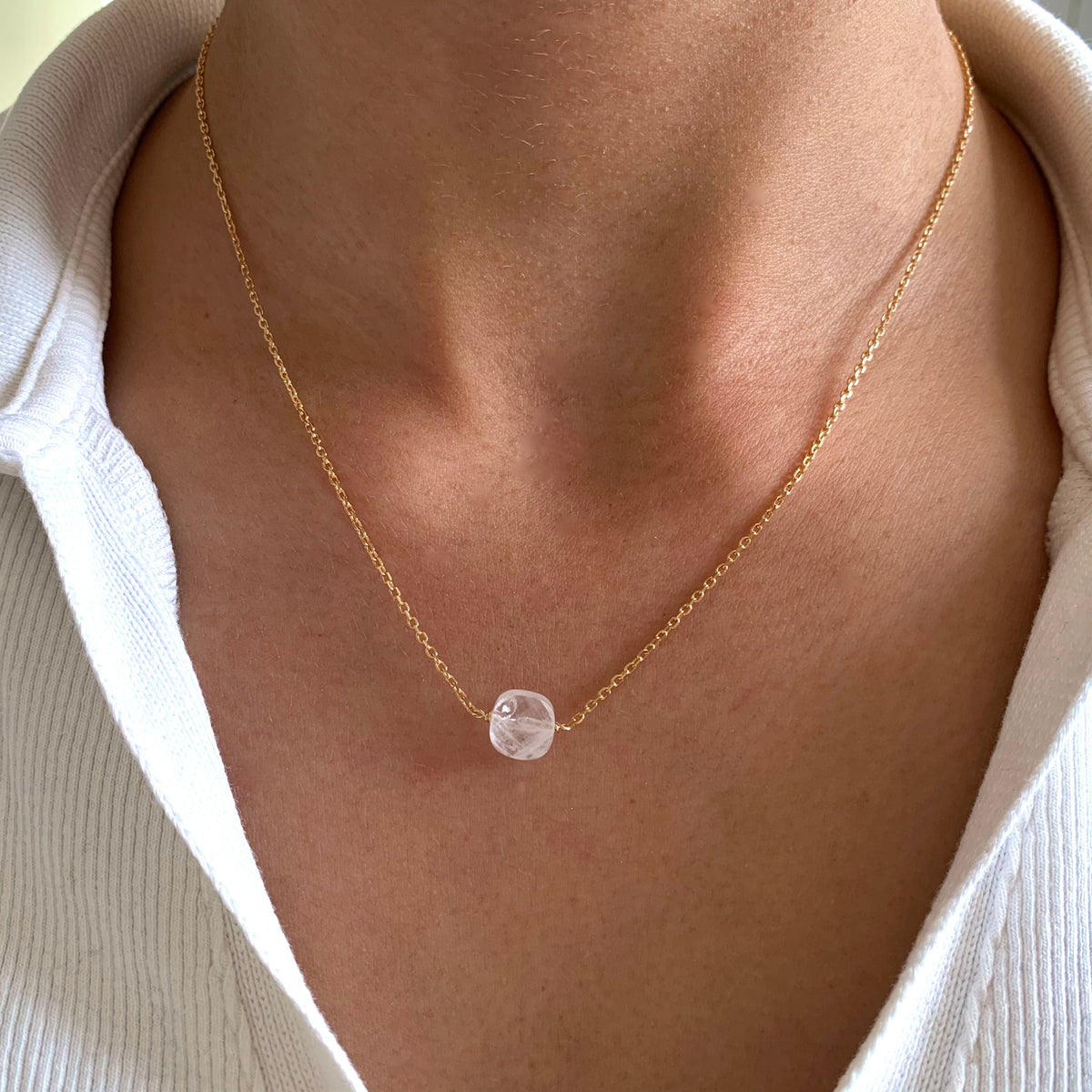 Collier plaqué or pendentif carré cristal Noémie