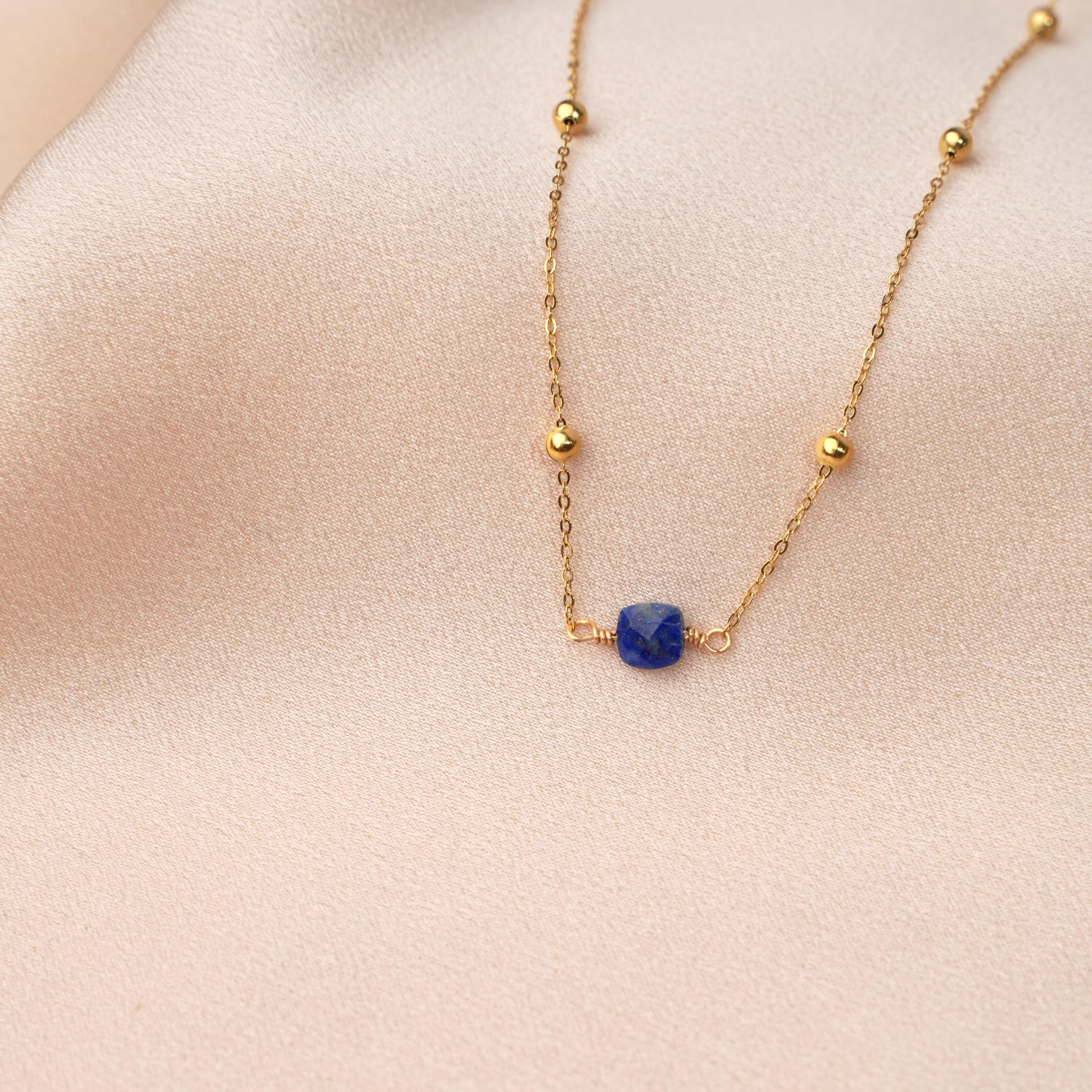 Collier fin pendentif pierre verte Agate / Collier femme minimaliste chaine fine acier inoxydable / Cadeau femme
