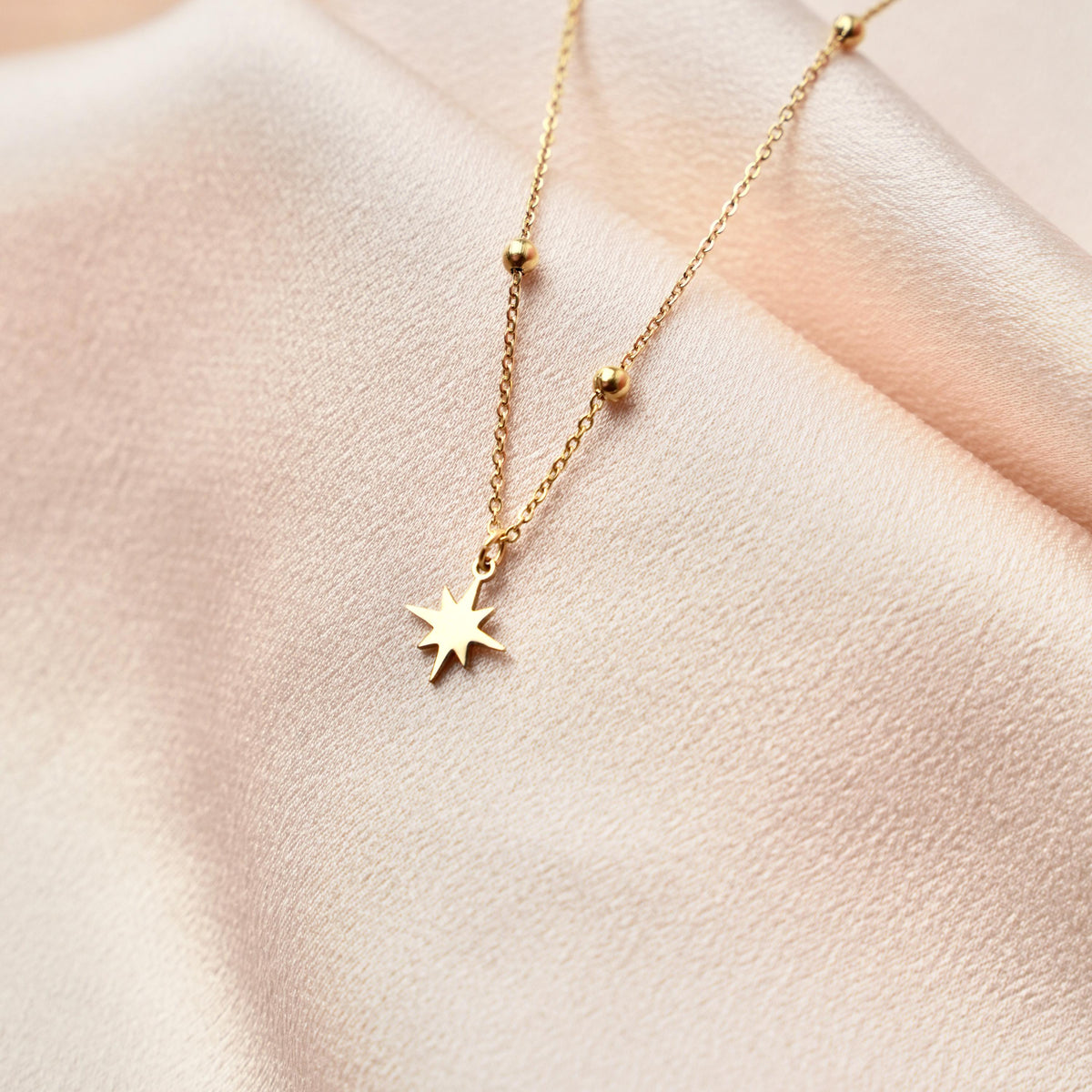 Collier pendentif étoile chaîne à Éliane photo 2