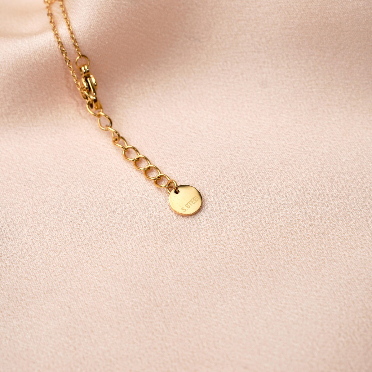 Collier acier inoxydable pendentif fleur / Collier femme fin chaine fine fleurs