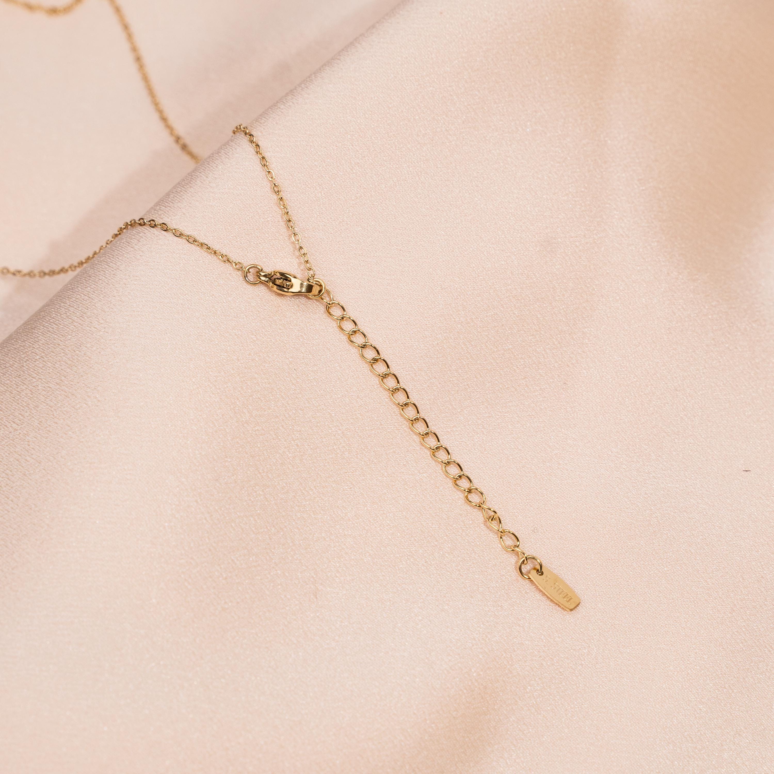 Collier fin pendentif rond martelé goutte oxyde de zirconium / Collier femme minimaliste chaine acier inoxydable / Cadeau femme