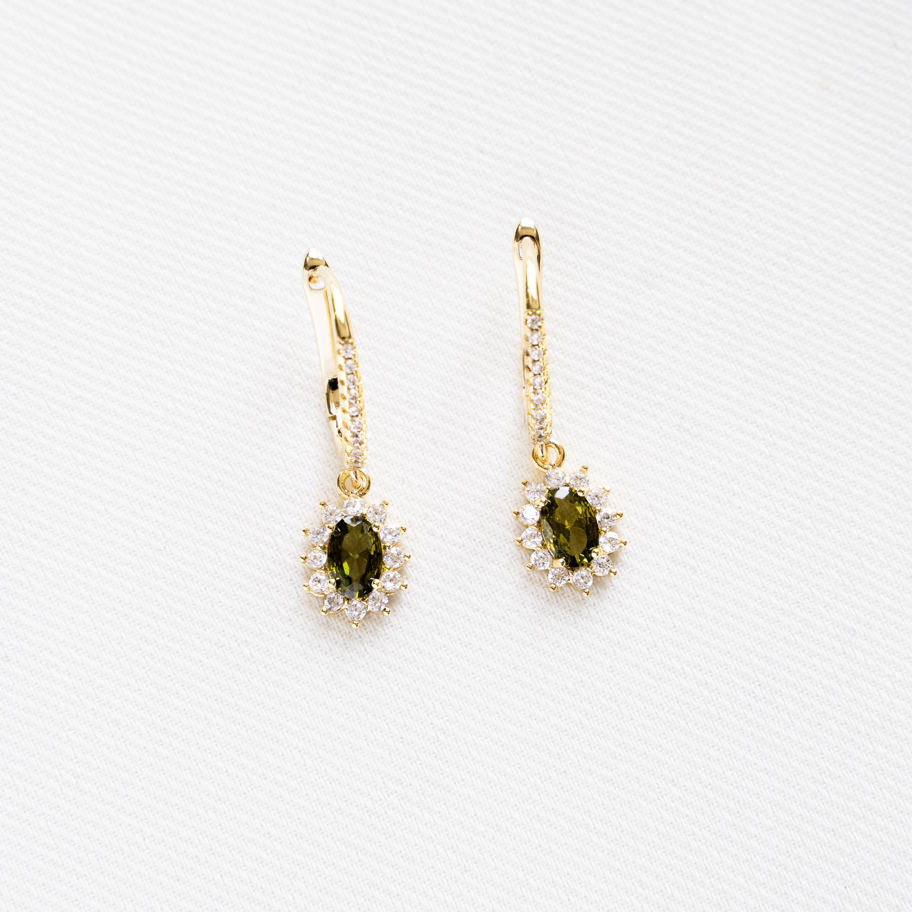 Boucles d'oreilles classiques en acier inoxydable mini créoles pendantes pierre ovale cristal vert et oxyde de zirconium
