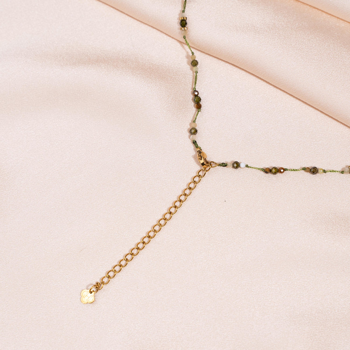 Collier pendentif poisson cordon Charlotte photo 4