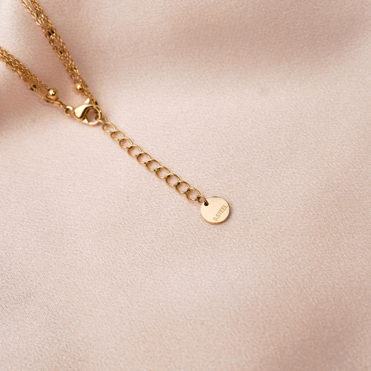 Bracelet femme triple chaîne dorée Pénélope photo 3