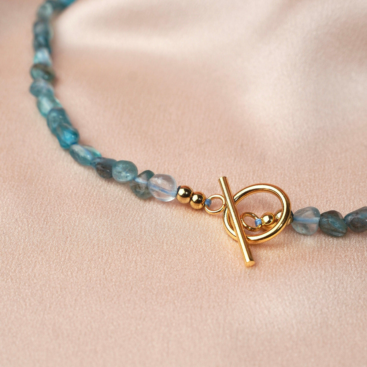 Collier rang de perles apatite Jeanne photo 3
