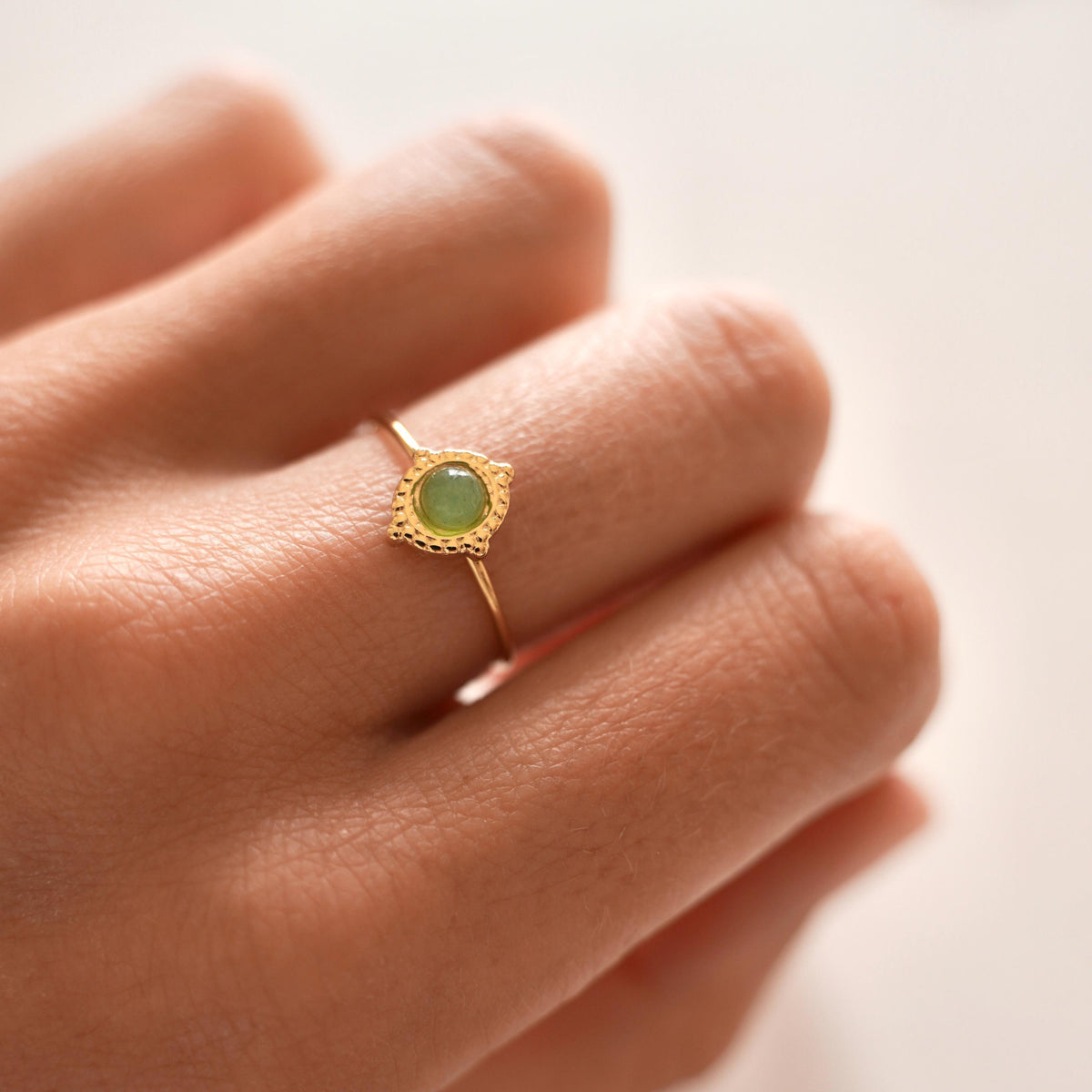 Bague pierre ronde nacre blanche Camille photo 5