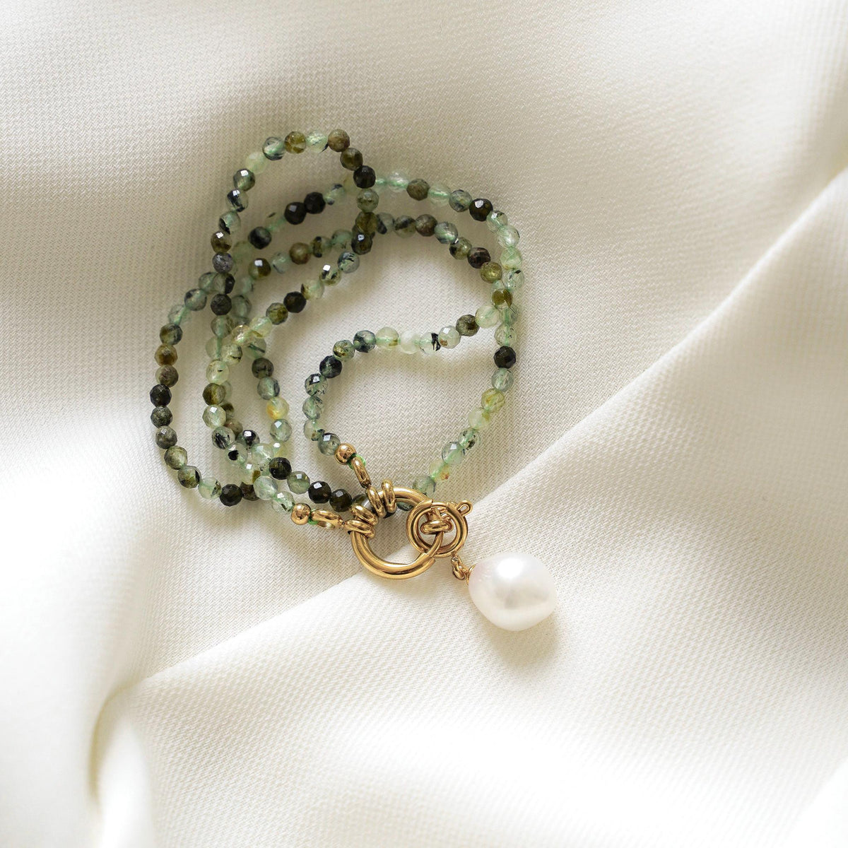 Collier préhnite et perle d'eau douce Eugénie photo 3