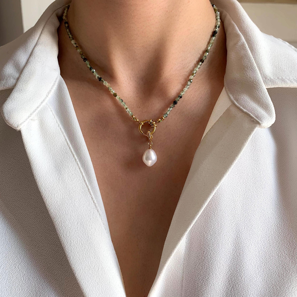 Collier préhnite et perle d'eau douce Eugénie photo 4