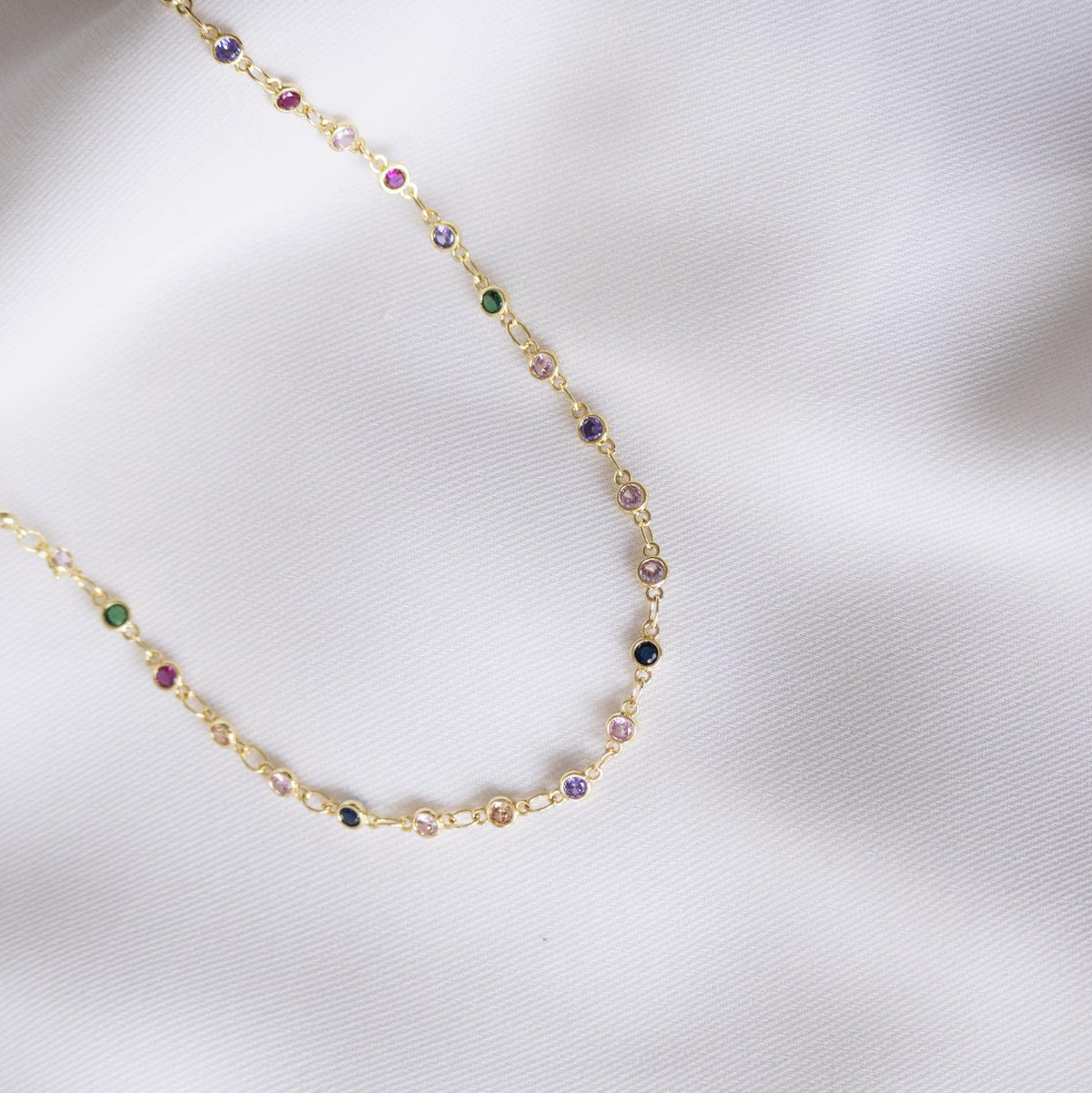Collier zircons multicolores double tour Laure photo 3
