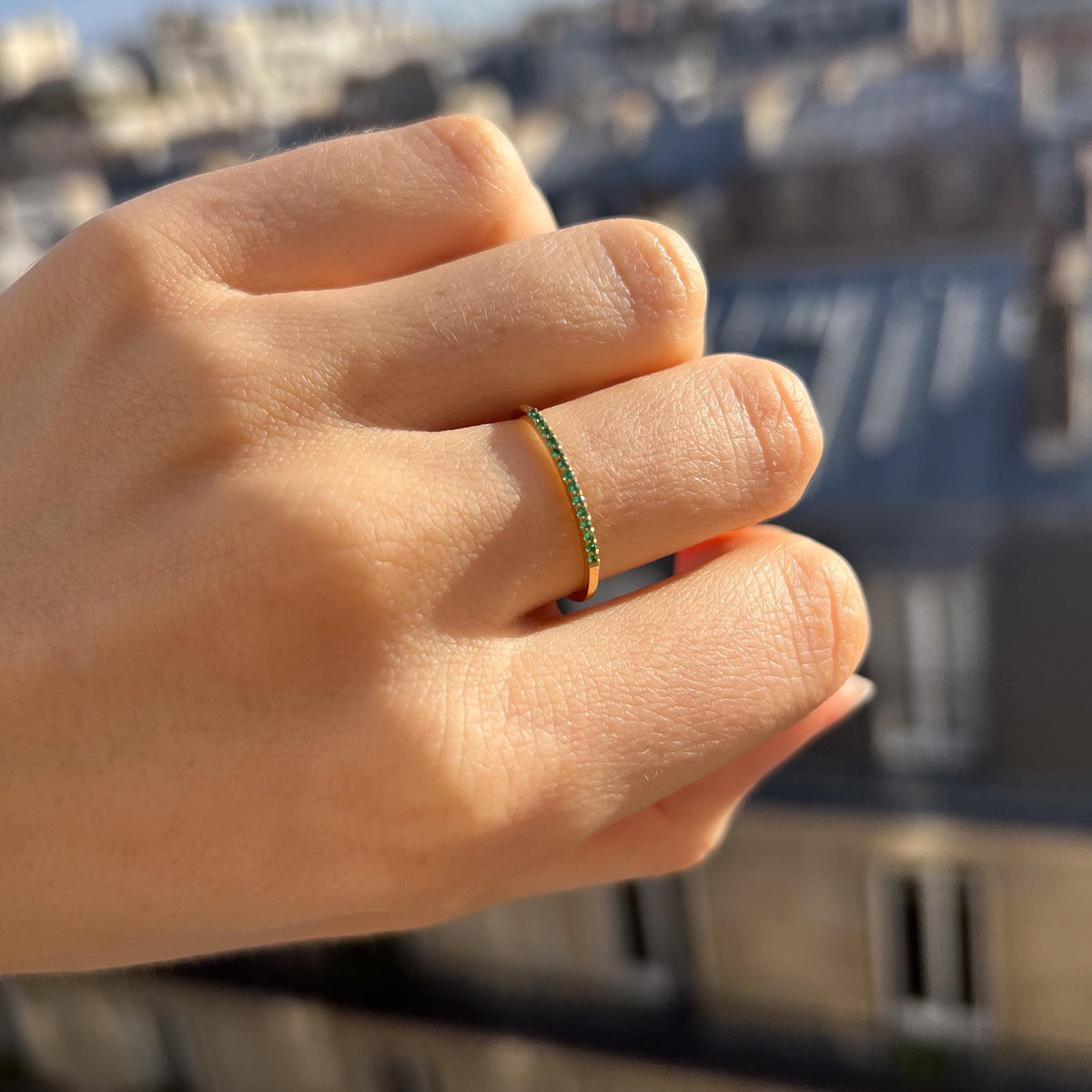 Bague fine sertie zircons verts Vendôme photo 5
