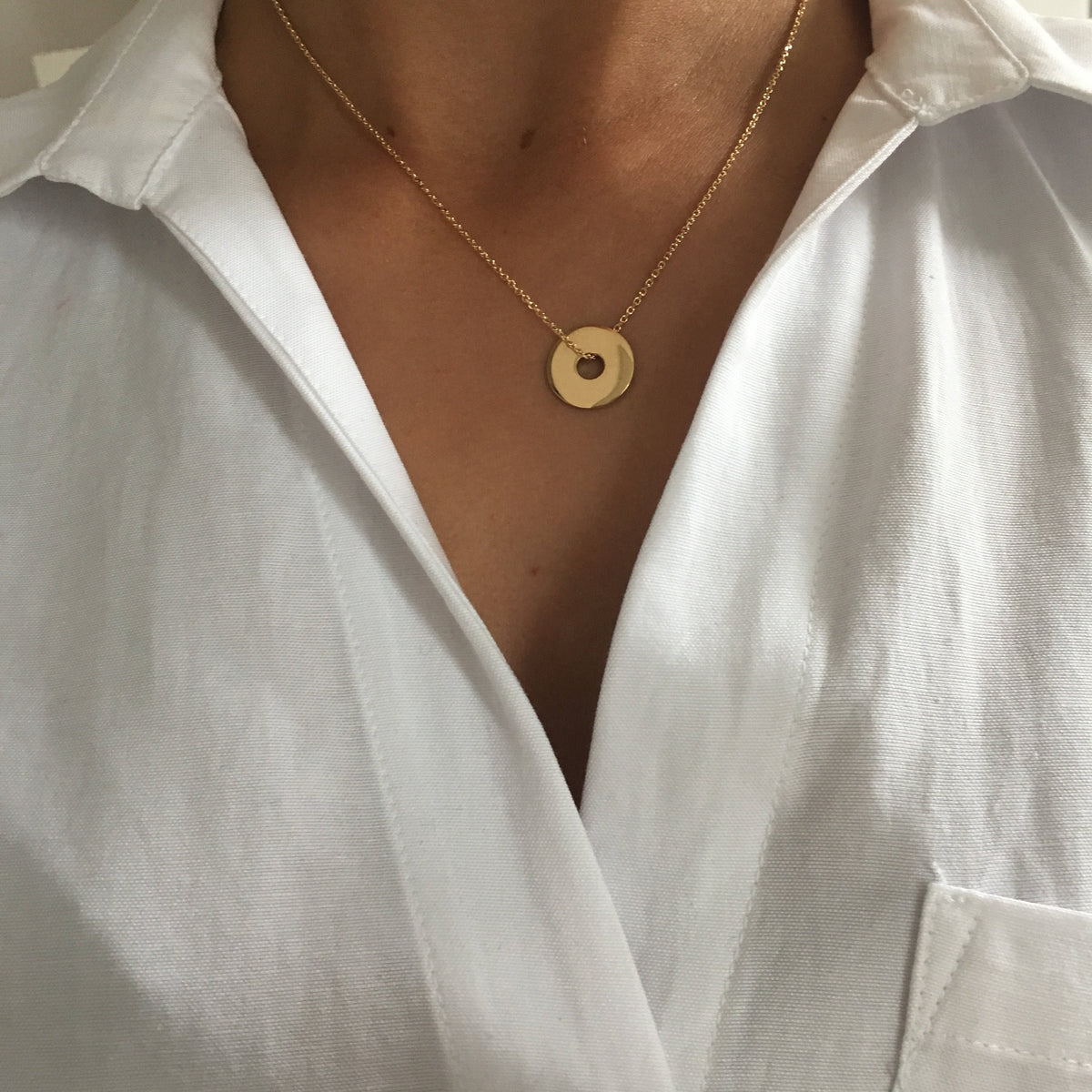 Collier plaqué or pendentif anneau rond Colombe