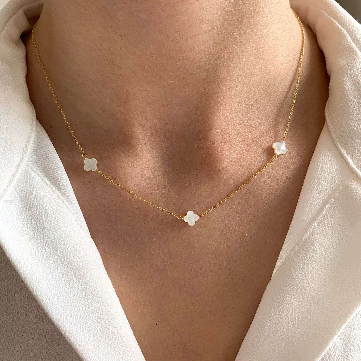 Collier pendentif trèfle nacre Octavie