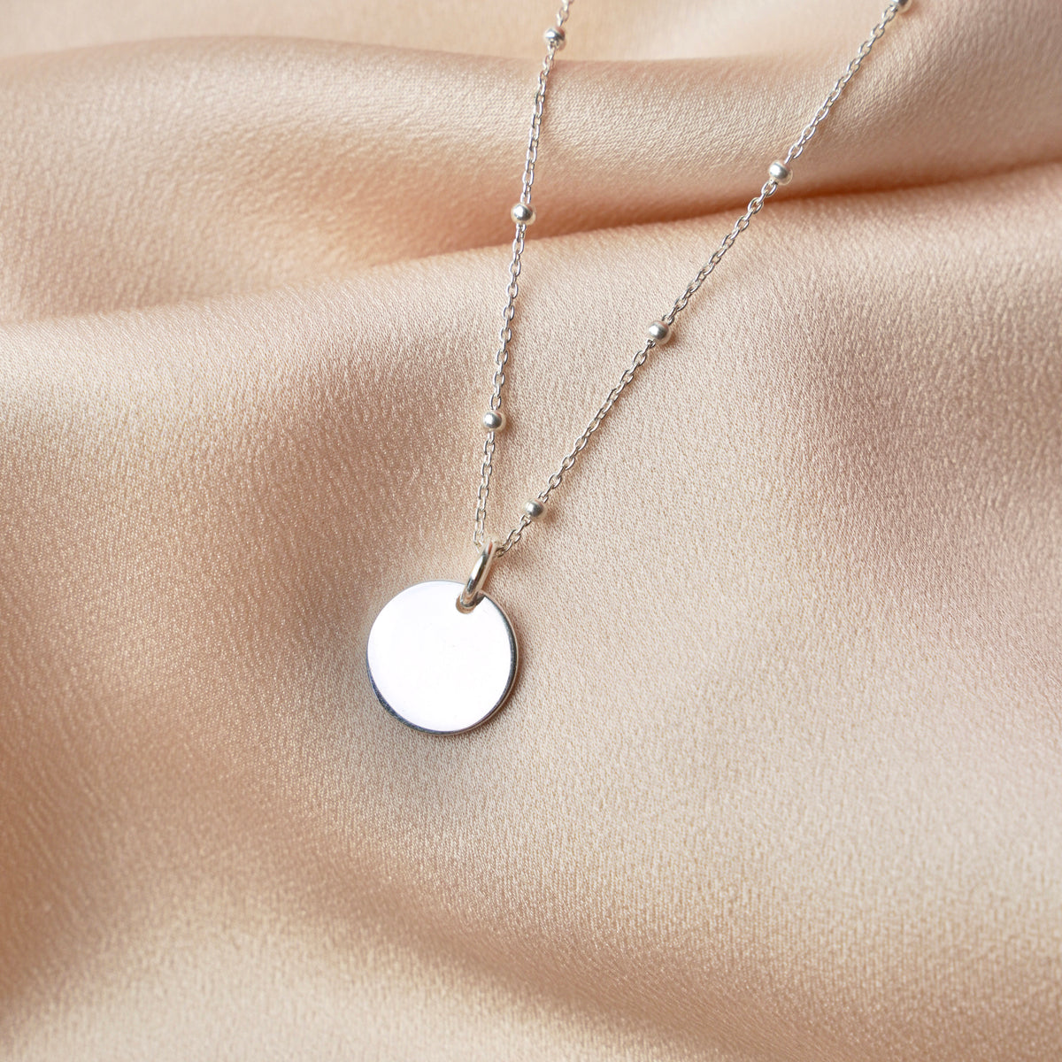 Collier chaîne à billes médaille ronde Bérangère photo 4