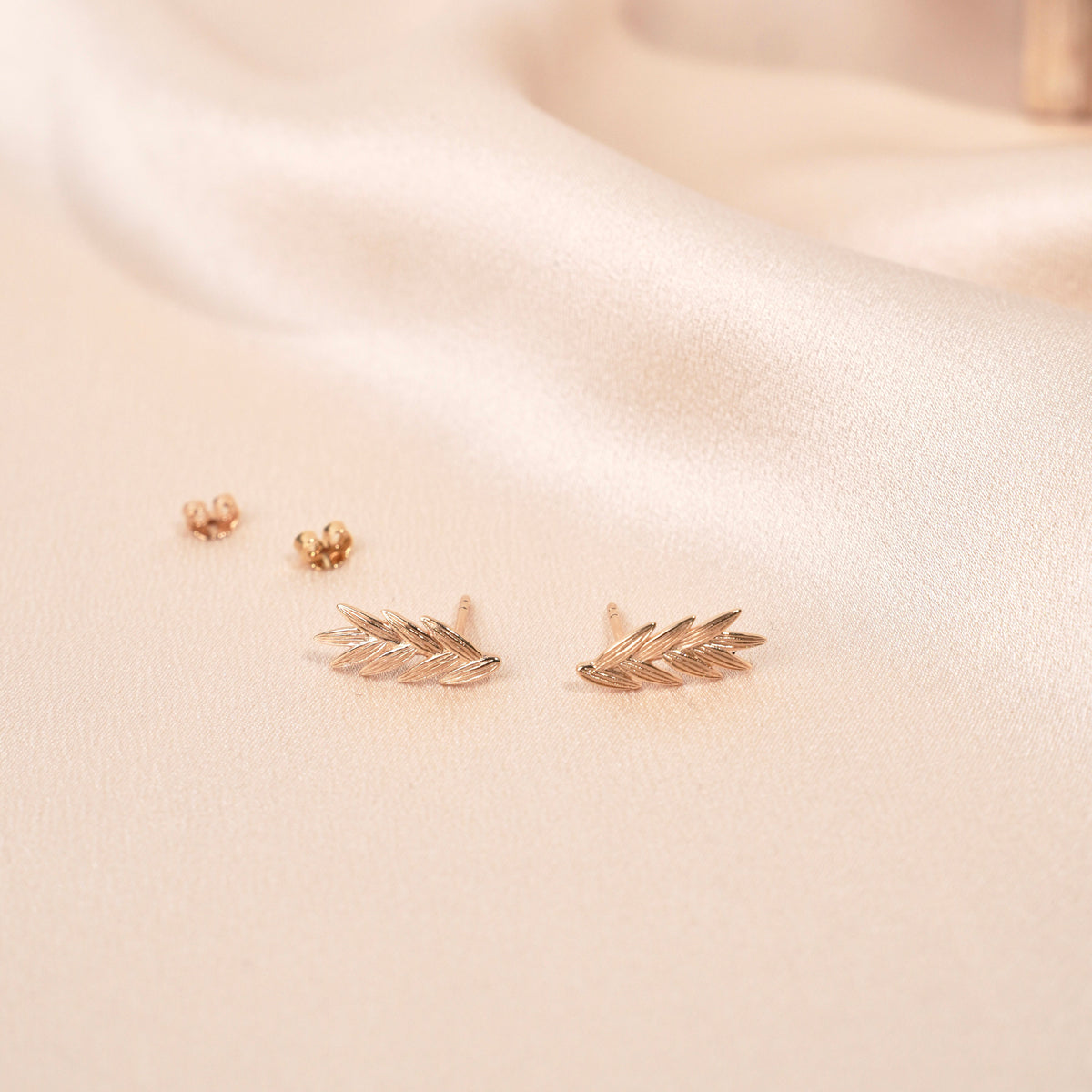 Boucles d'oreilles feuilles de laurier plaqué or Séraphine photo 3