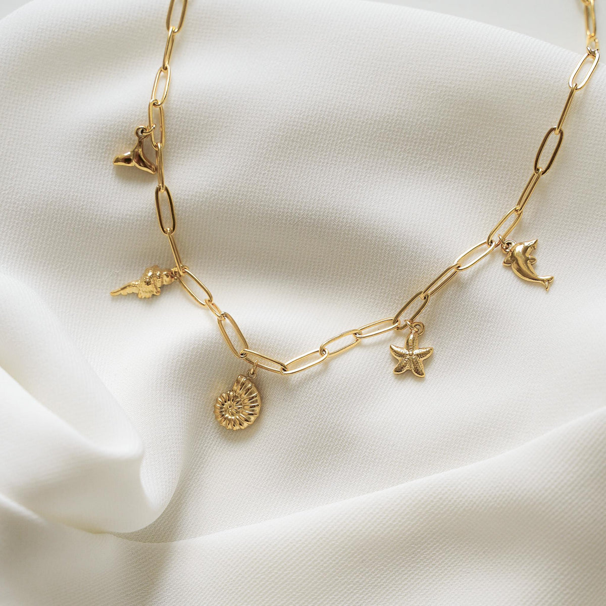 Collier breloques mer et plage Lorette photo 5