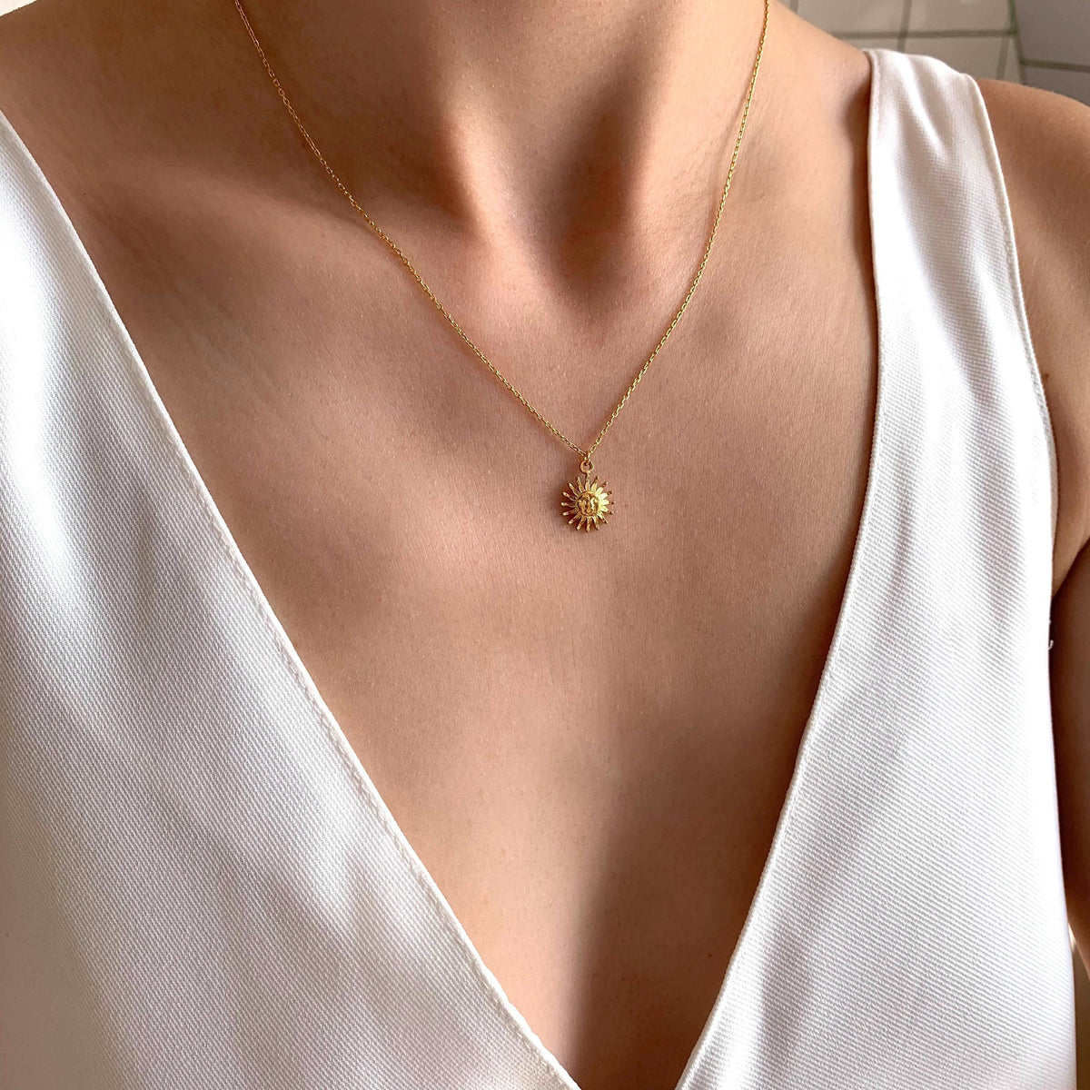 Collier femme pendentif soleil Éléonore photo 5