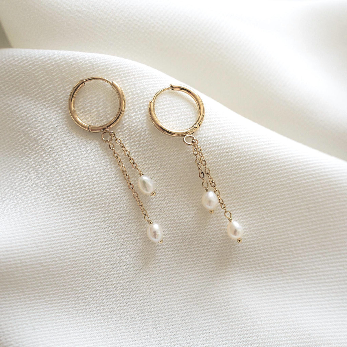 Boucles d'oreilles chaînes et perles Dauphine photo 2