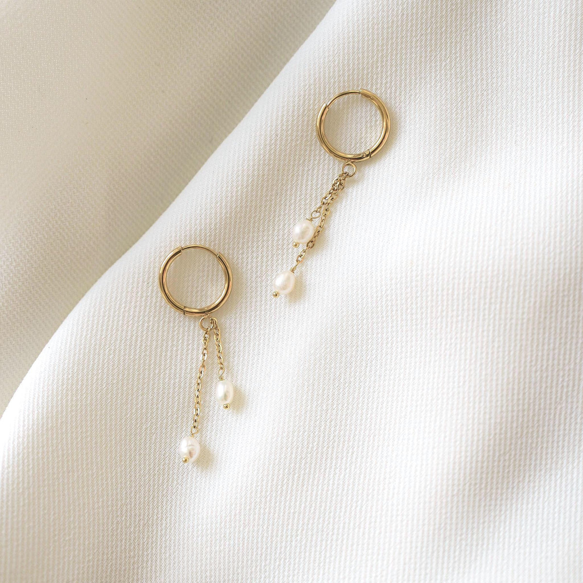 Boucles d'oreilles chaînes et perles Dauphine photo 3