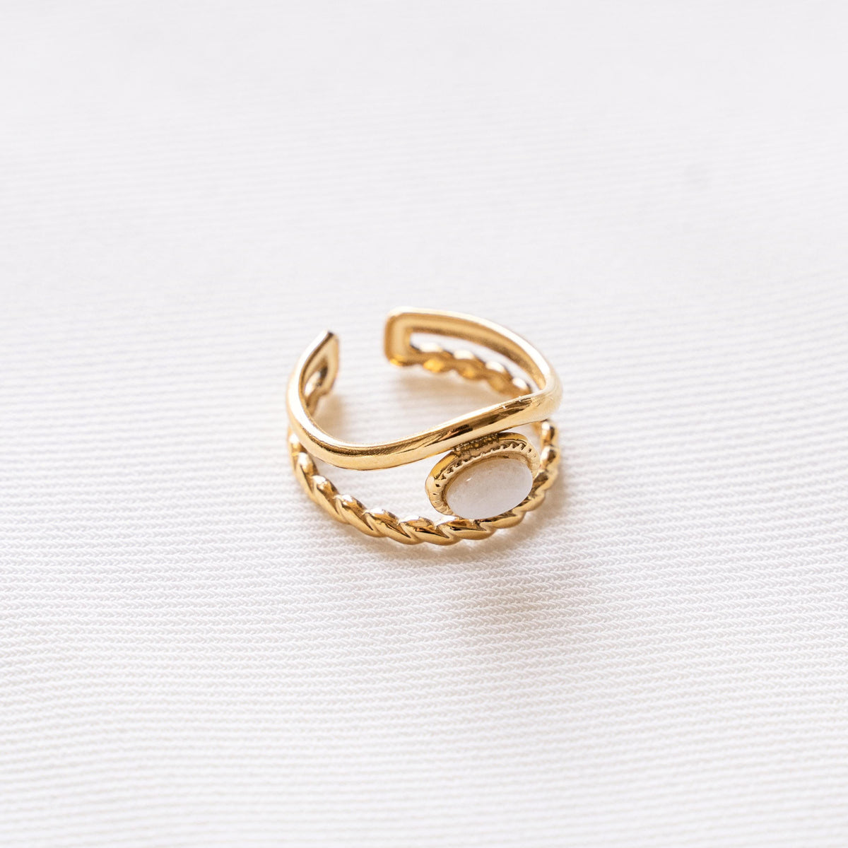 Bague femme agate blanche en V Irène photo 2