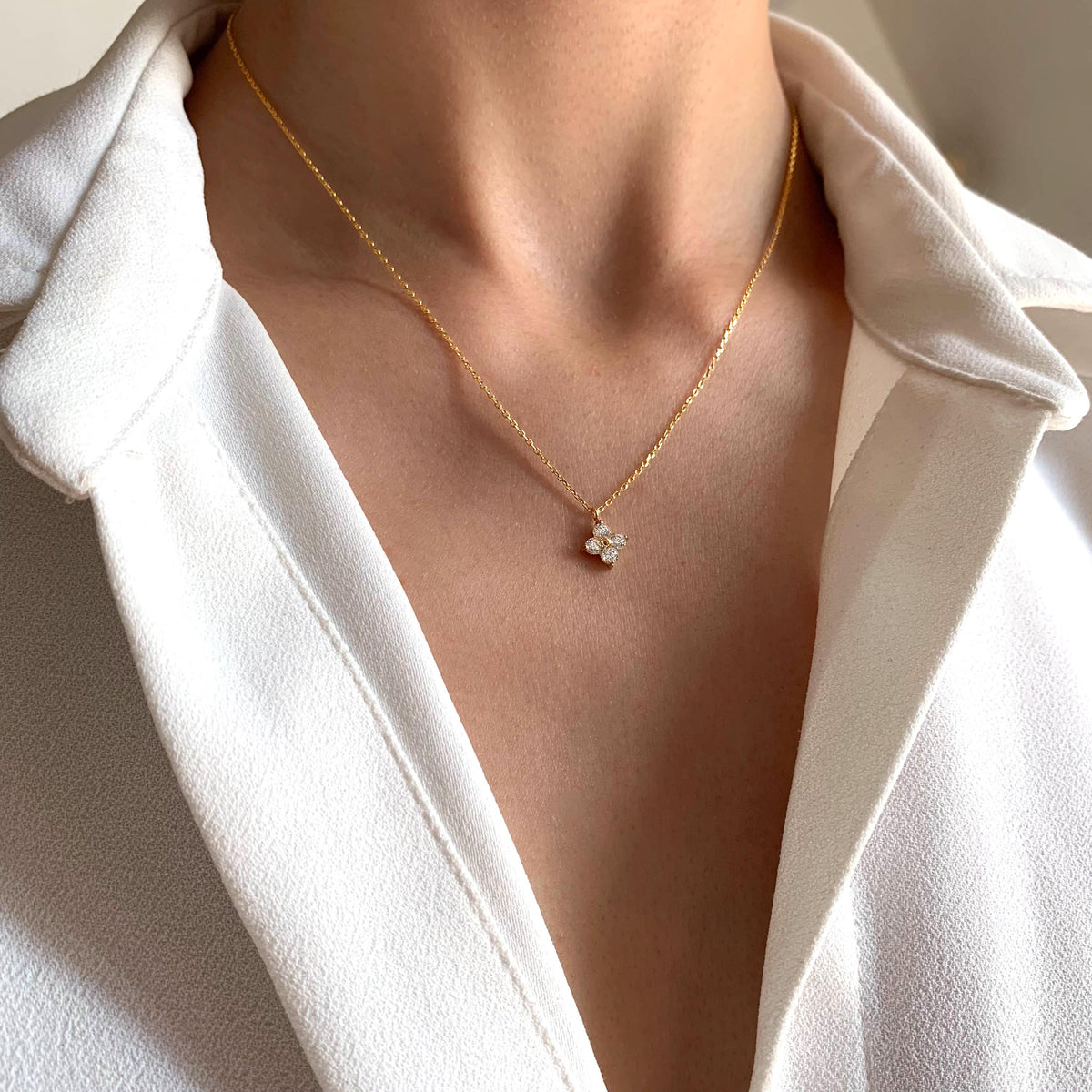 Collier pendentif étoile zircon Éliane