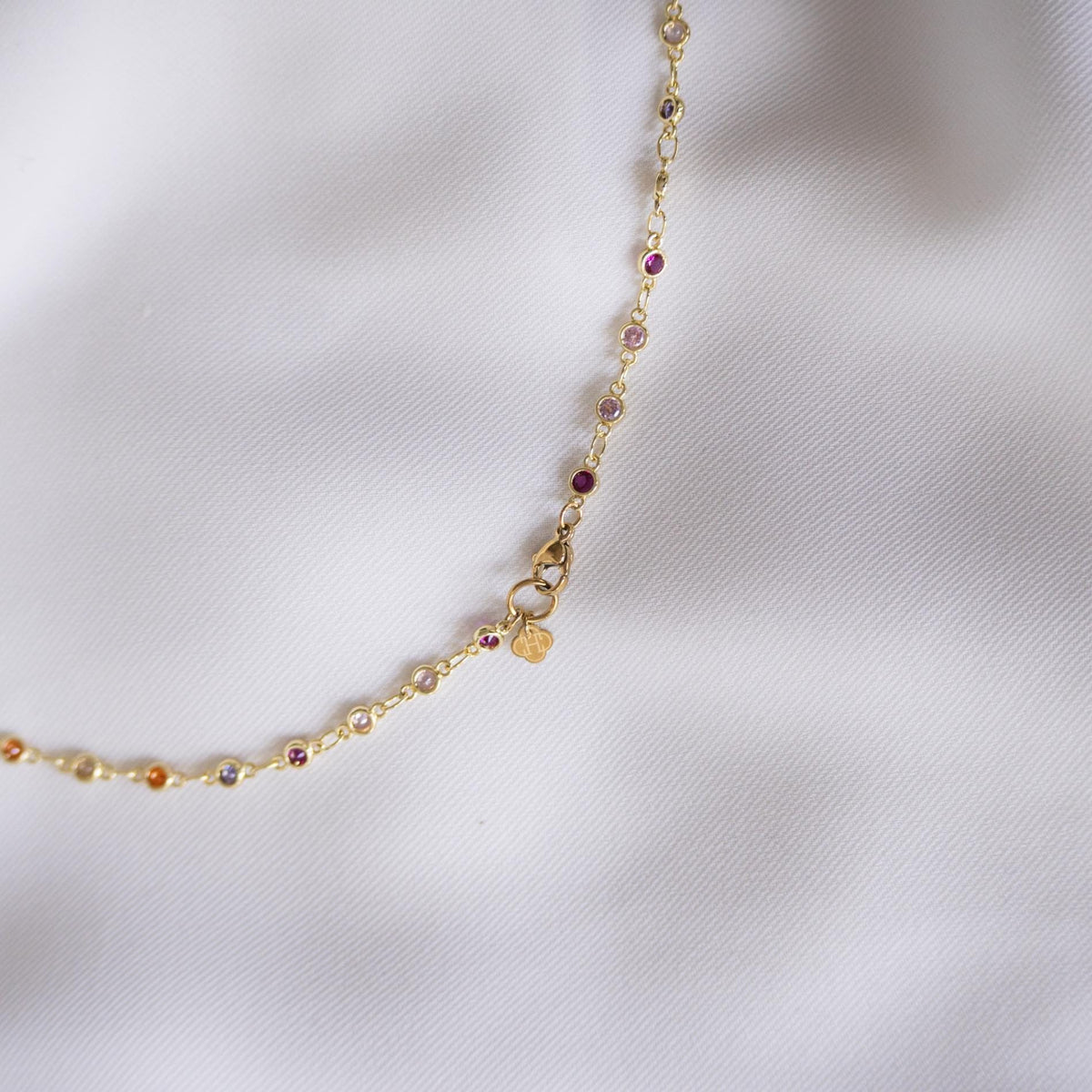 Collier zircons multicolores double tour Laure photo 6