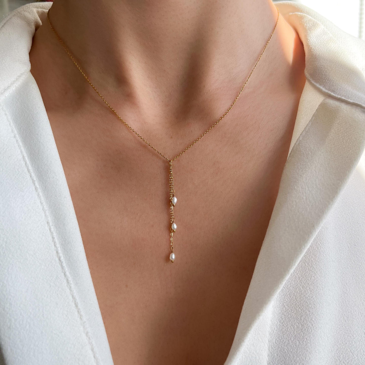 Collier en Y perles d'eau douce Romane