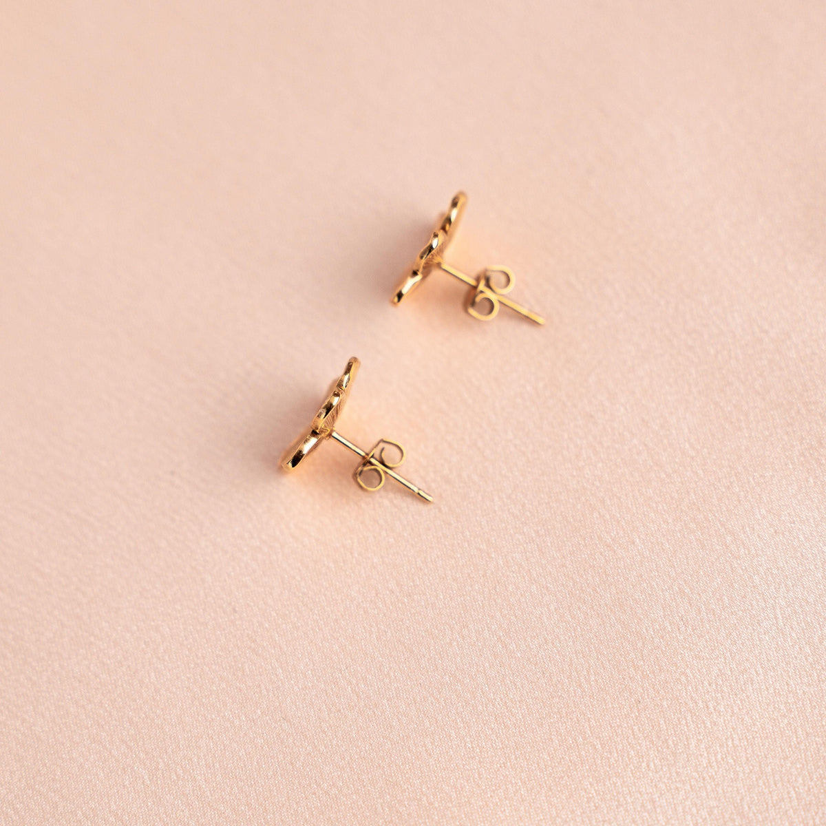 Boucles d'oreilles fleur dorée Sidonie photo 5