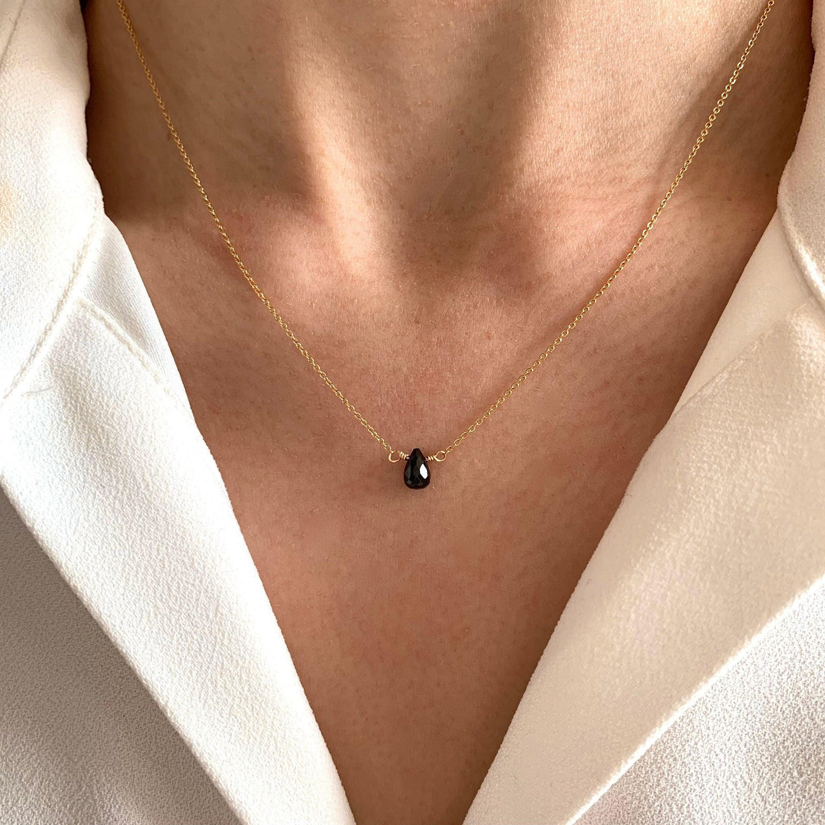 Collier pendentif ovale onyx noir Zélie