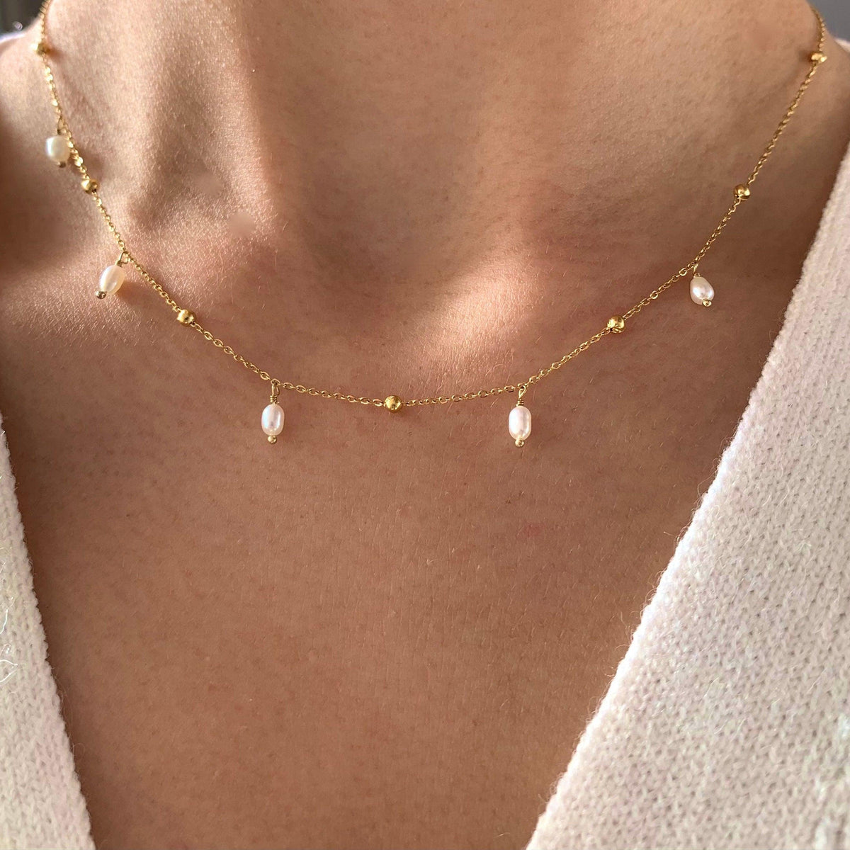 Collier chaîne à billes perles nacre Clotilde