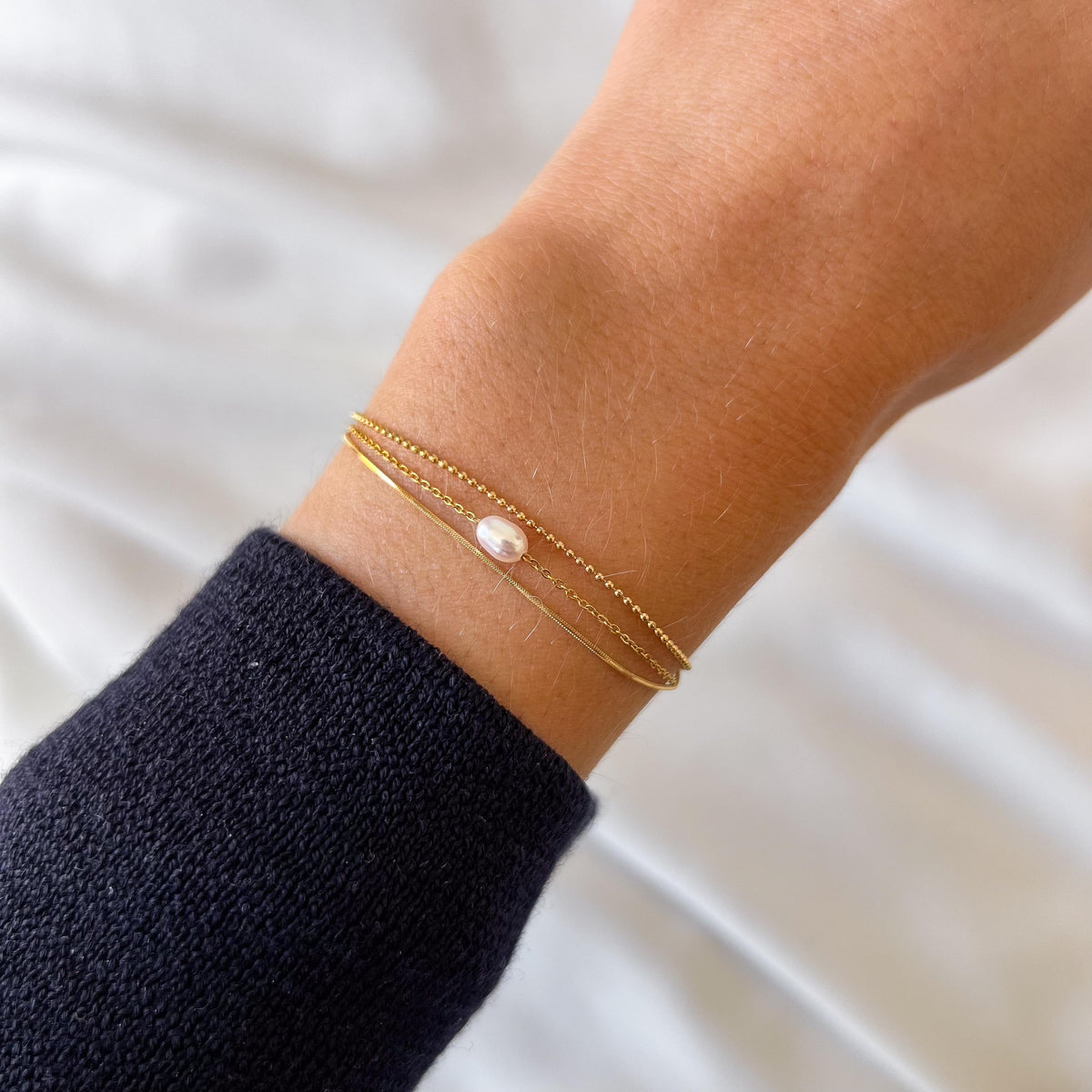 Bracelet fin perle d'eau douce chaines fines / Bracelet femme perle nacre
