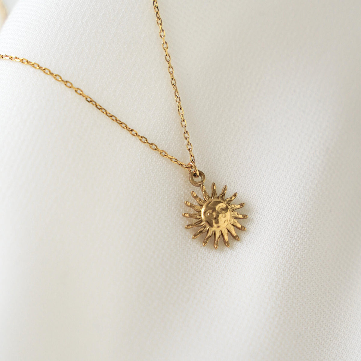 Collier femme pendentif soleil Éléonore
