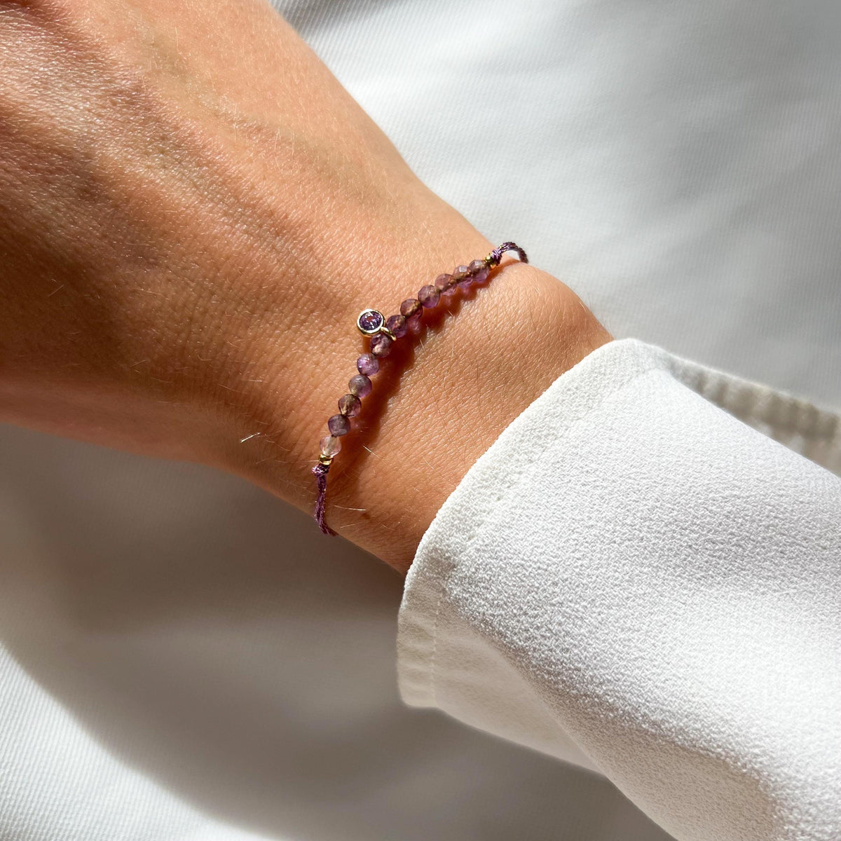 Bracelet perles nacre blanche et zircon Salomé photo 4