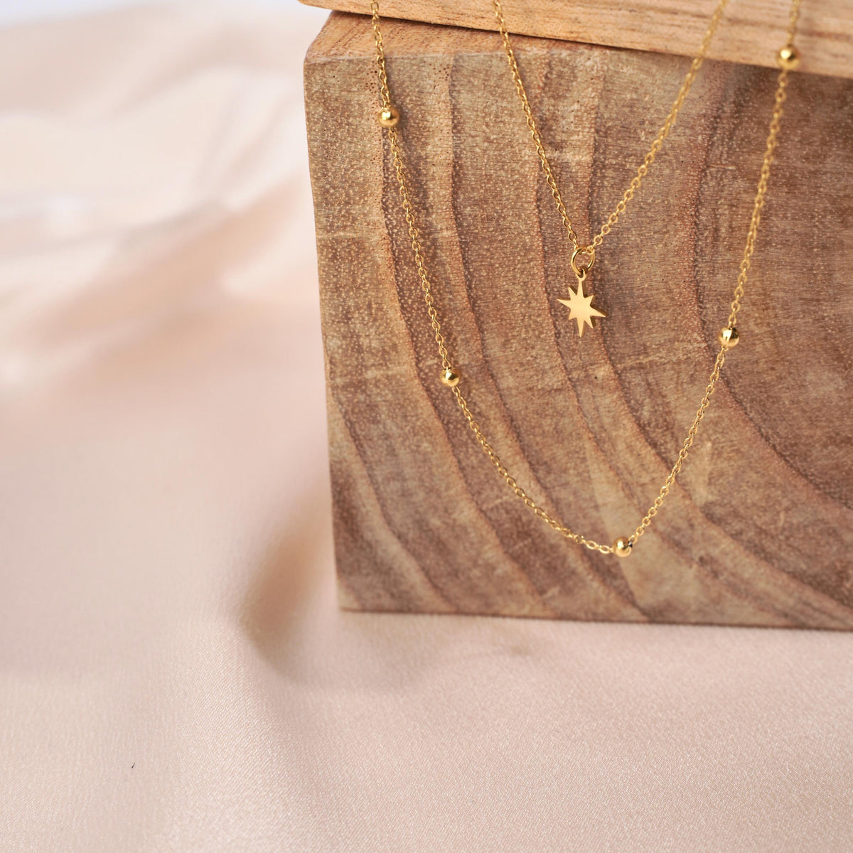 Collier double chaîne pendentif étoile Jacinthe photo 4