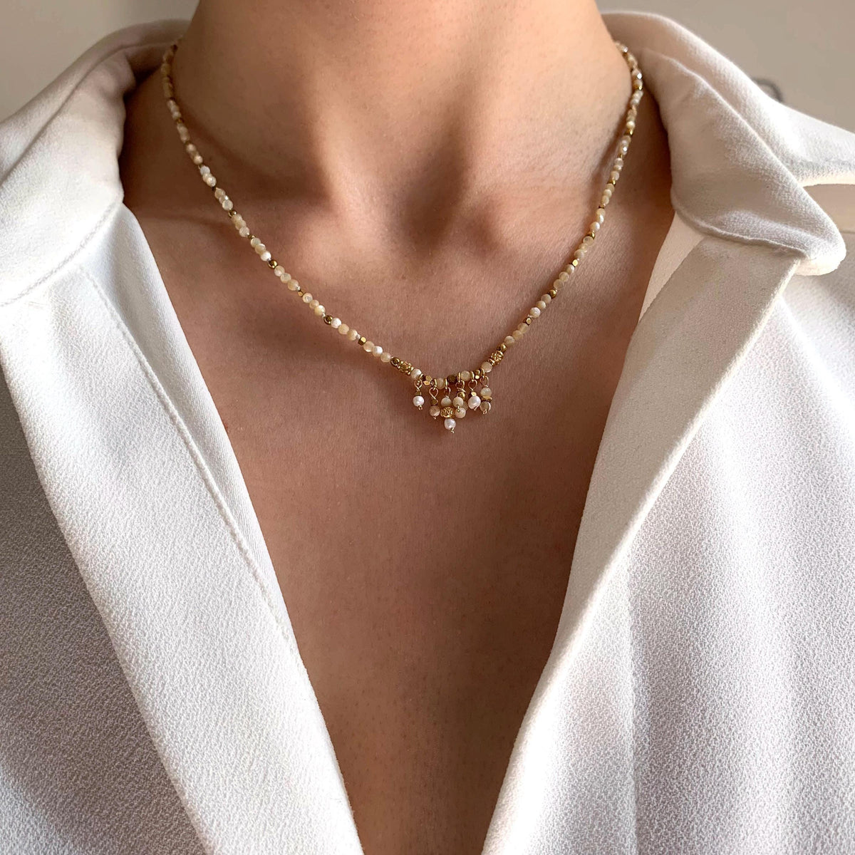 Collier rang de perles nacre blanche Jeanne photo 4