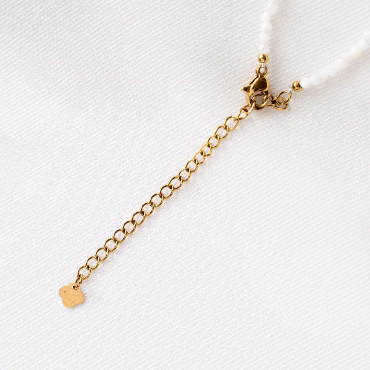 Collier rang de perles agate blanche Jeanne photo 4