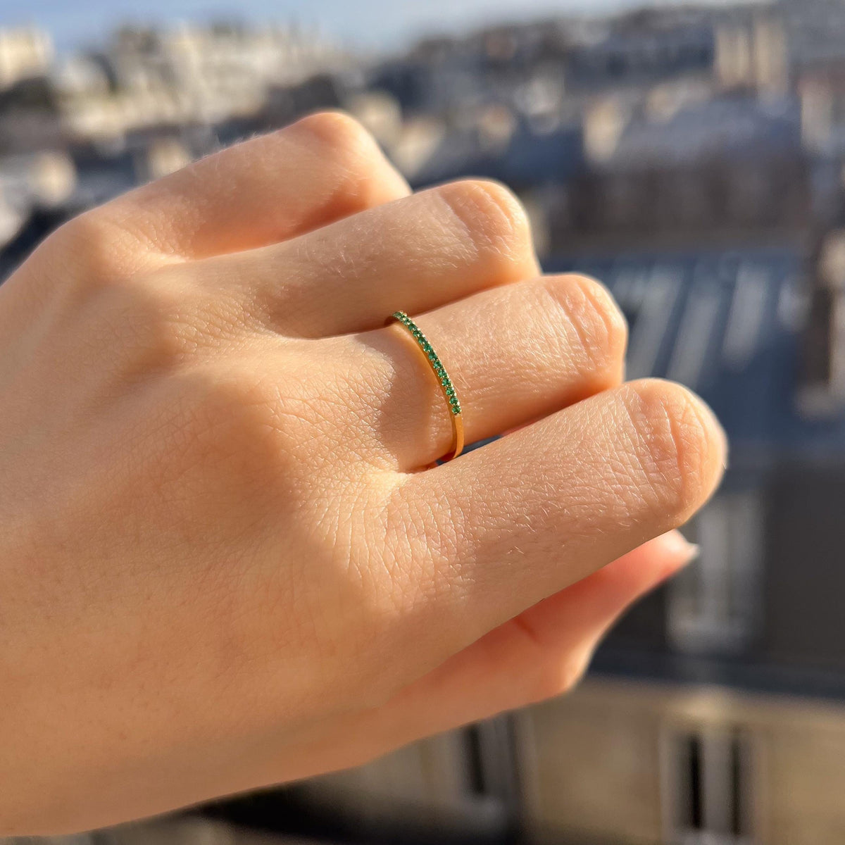 Bague fine sertie zircons verts Vendôme photo 2
