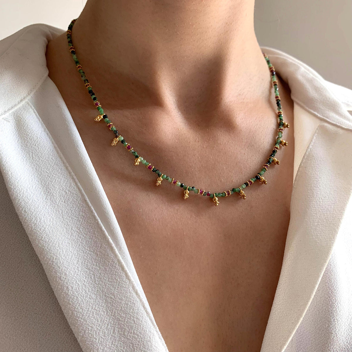 Collier rang de perles rubis zoïsite Jeanne
