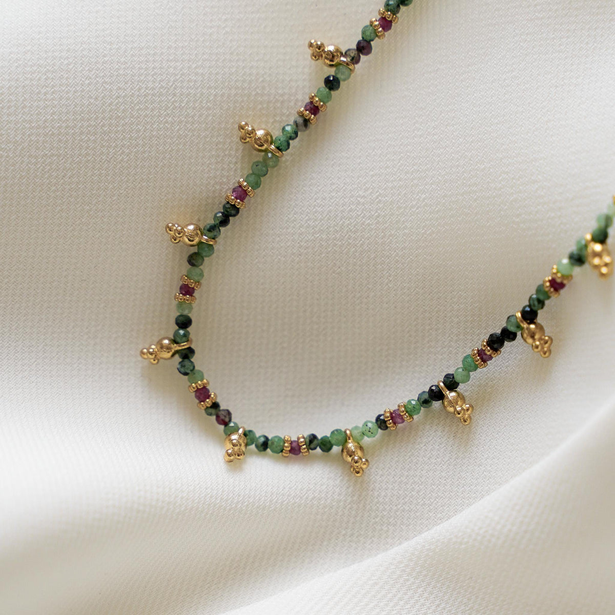 Collier rang de perles rubis zoïsite Jeanne photo 2